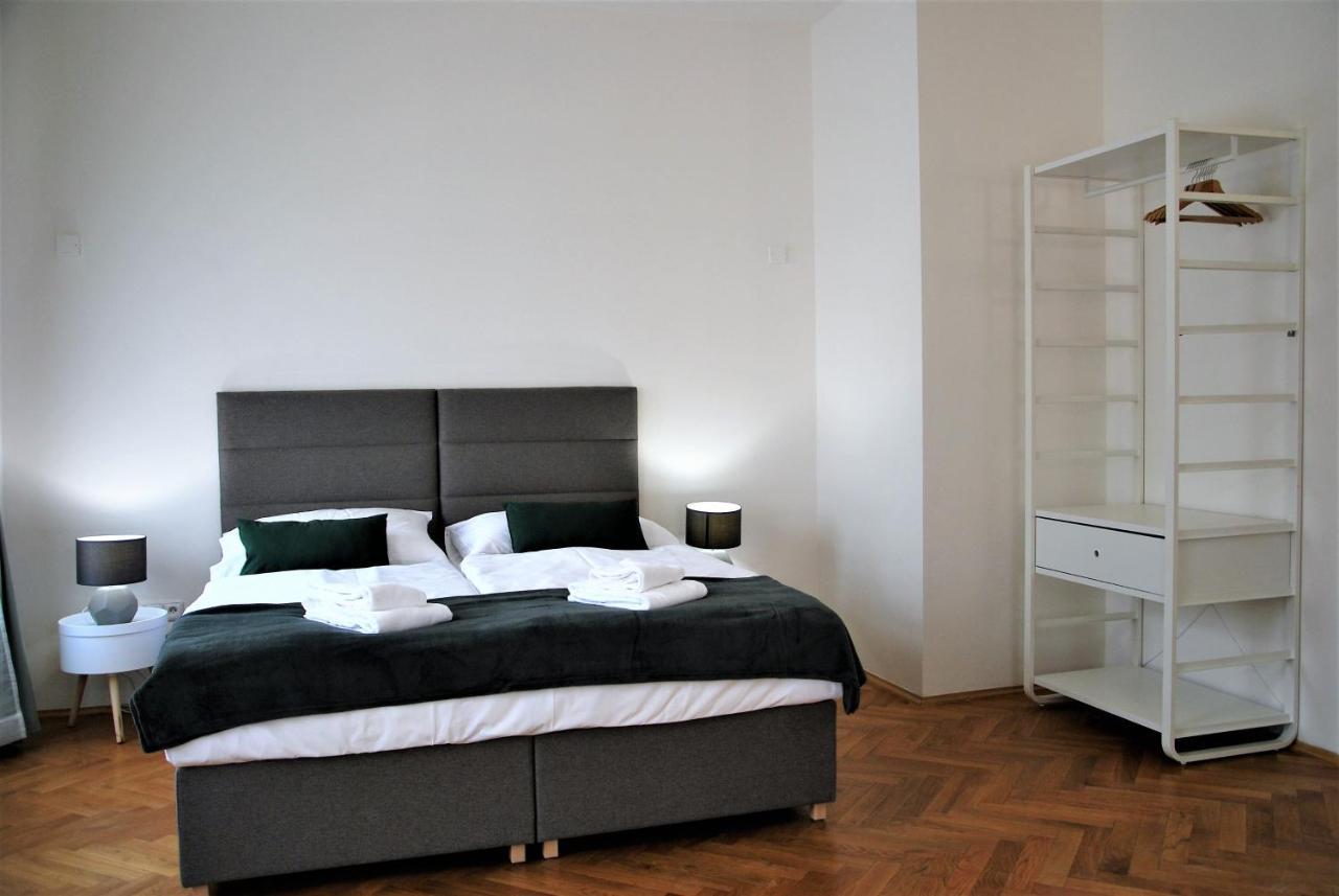 White Swan Boutique Apartments Prag Dış mekan fotoğraf