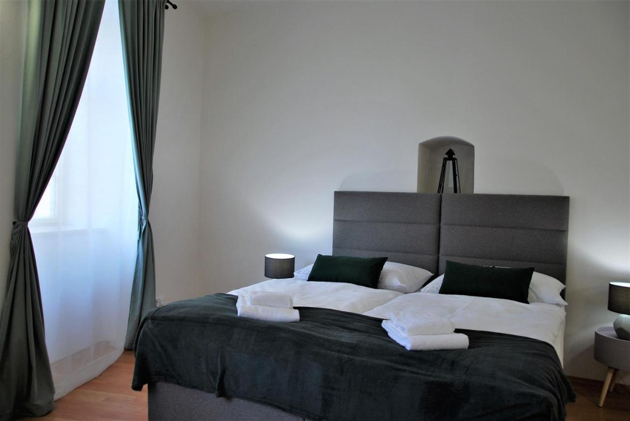 White Swan Boutique Apartments Prag Dış mekan fotoğraf