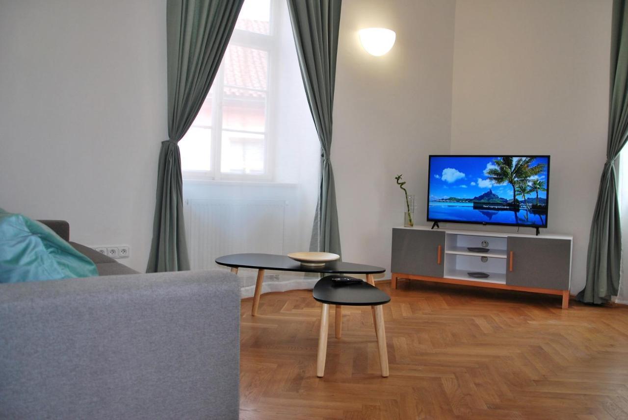 White Swan Boutique Apartments Prag Dış mekan fotoğraf
