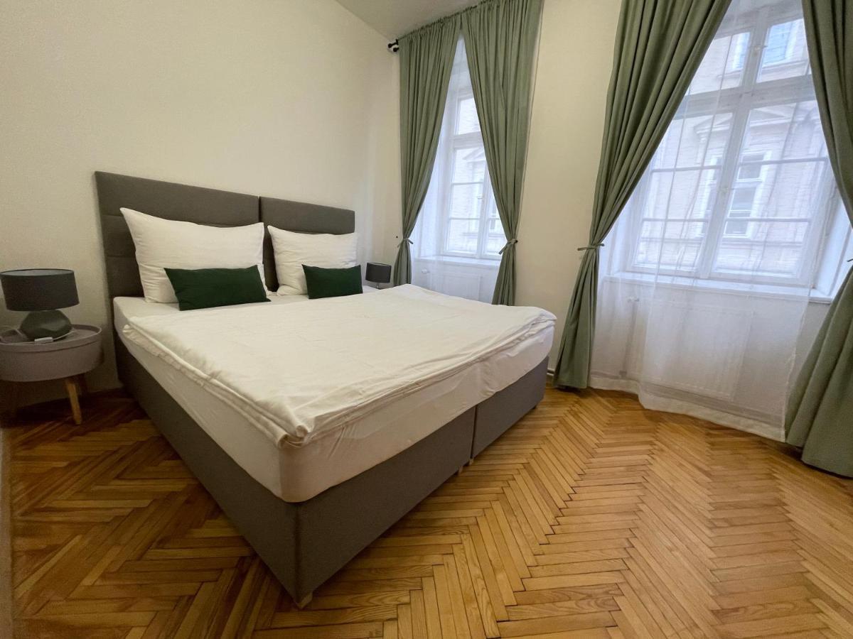 White Swan Boutique Apartments Prag Dış mekan fotoğraf